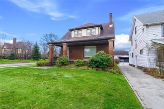 Building Photo - 3850 Mayfield Rd