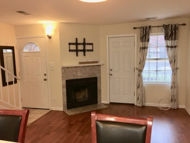 Foto del edificio - 1271 Wyndham Lane #105 Palatine, IL 60074