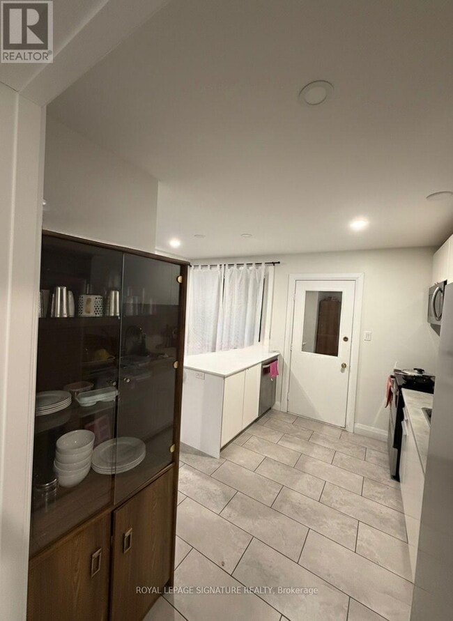 Building Photo - 44 Oren Blvd