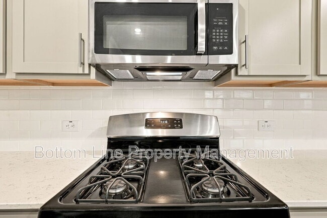 Photo - 5817 Woodlawn Drive Townhome