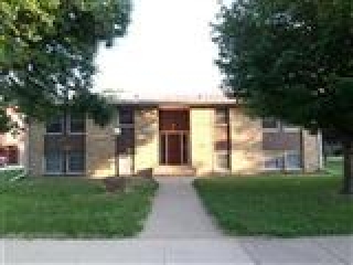Primary Photo - 910 E Milwaukee Ave
