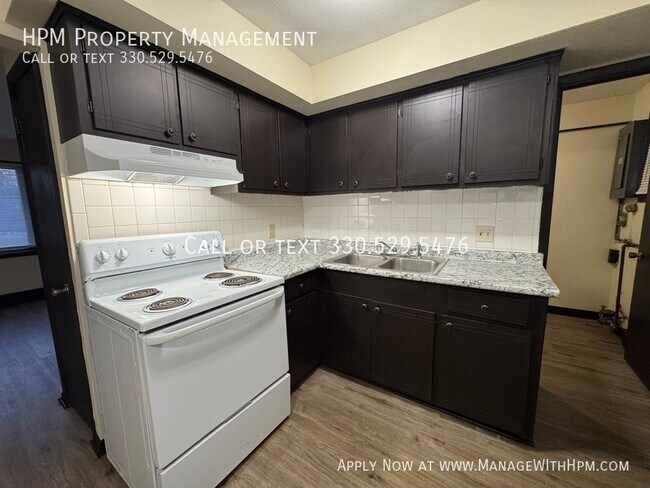 Foto del edificio - 3328 Bailey St NW