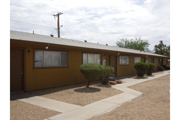 Foto del edificio - Country Manor