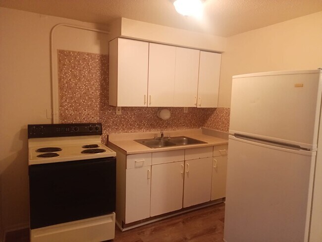 Foto del edificio - 2373 Williams Creek Rd