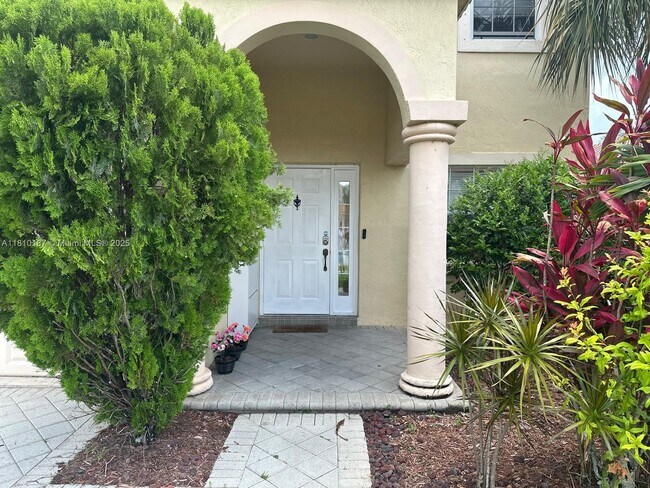 Foto del edificio - 3697 Miramontes Cir