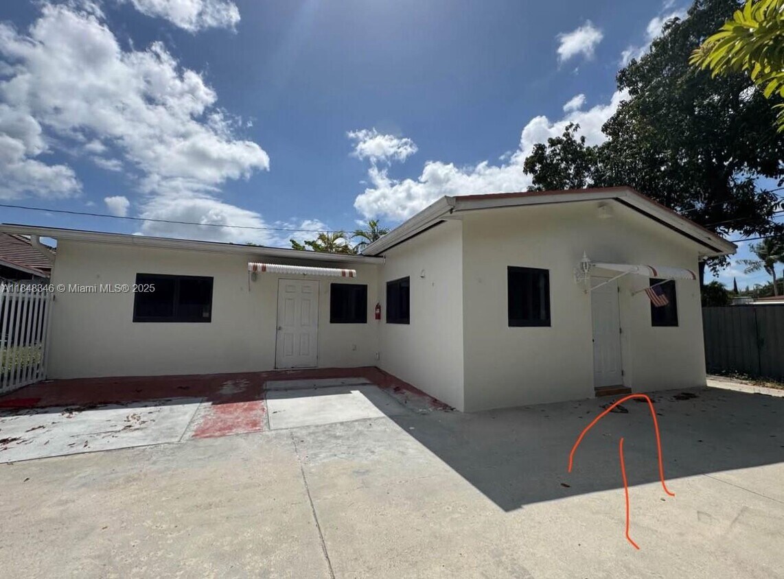 Foto principal - 252 E 36th St