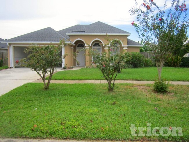 Building Photo - 325 Island View Cir