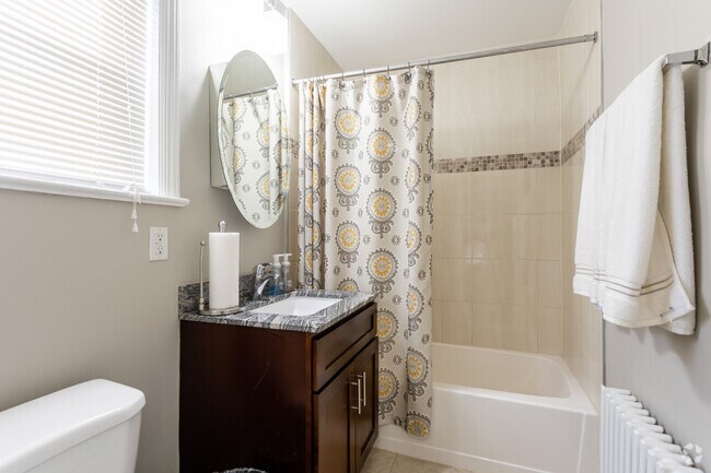 Baño - Crossings At Union