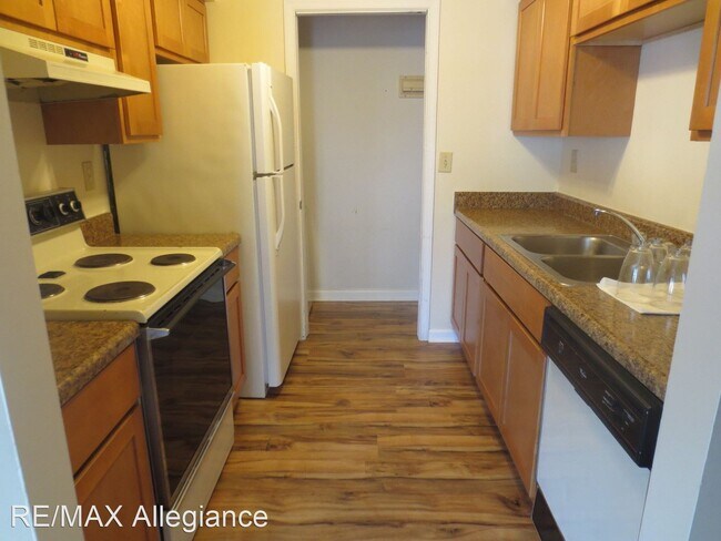 Building Photo - 1 br, 1.5 bath House - 1531 PENROSE ARCH