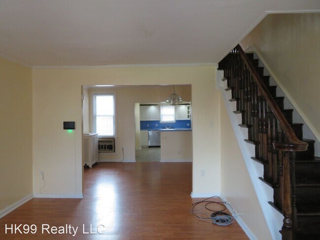 Building Photo - 3 br, 1 bath House - 870 Anchor St.
