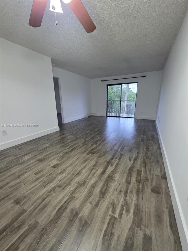 Building Photo - 7670 SW 152nd Ave