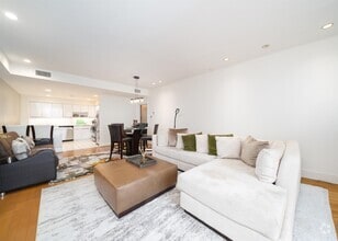 Building Photo - 101 Shearwater Ct E