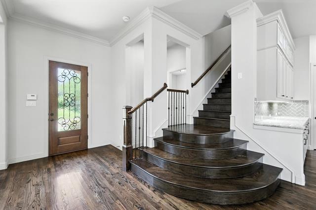 Building Photo - 1621 Le Mans Ln