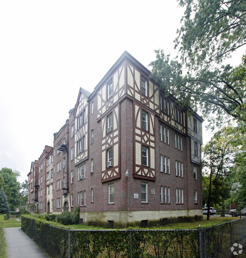 Primary Photo - 55 Sheridan Ave