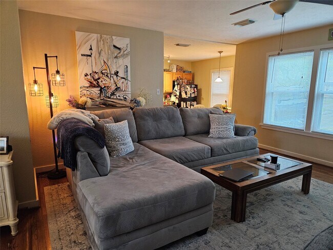 Foto del edificio - 6509 Corbin St