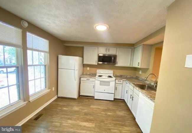 Foto del edificio - 14103 Armilla Ct