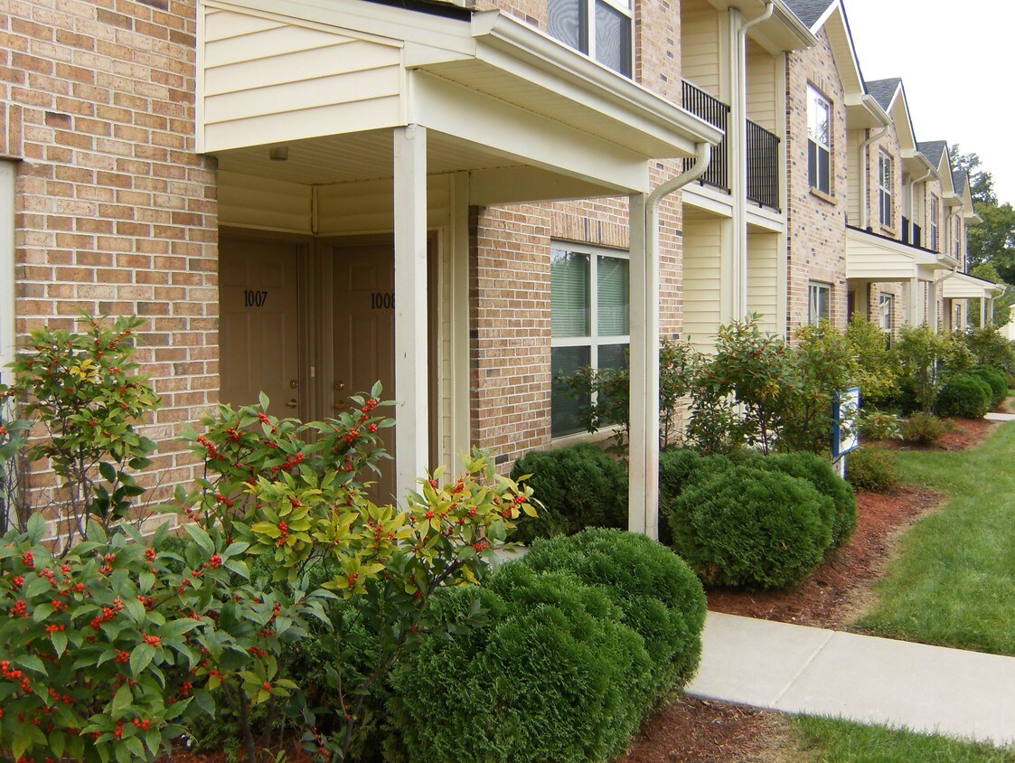 Saddlebrook Apartments in Henderson, KY