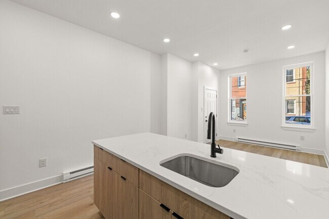 Foto del edificio - 2345 N 16th St