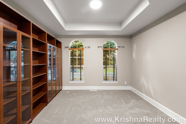 Foto del edificio - Fantastic Corner Lot 3 BD* +Office Den, 2....