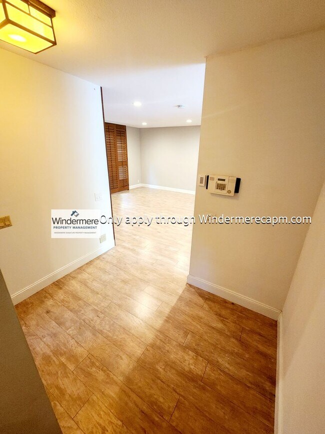 Foto del edificio - Gorgeous Campus Commons Home Available Now!