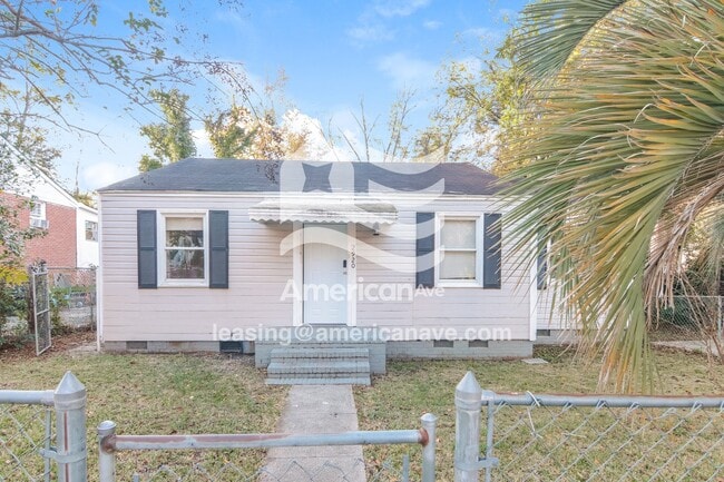 Building Photo - 2920 Pecan St