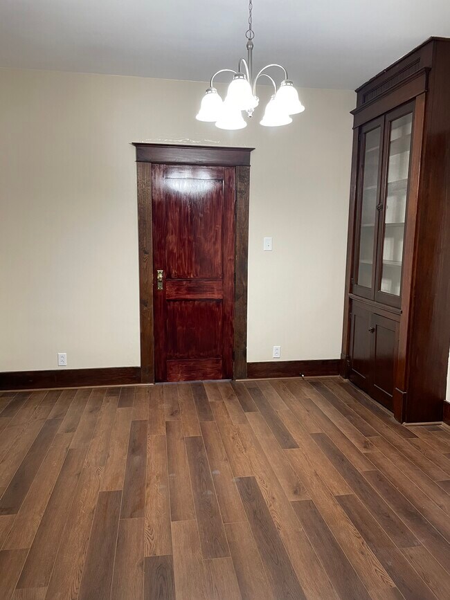 Dining room - 120 Carmichaels St