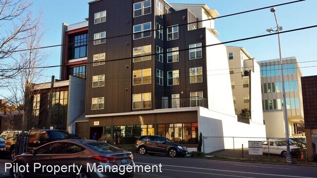 Building Photo - 420 Queen Anne Ave N
