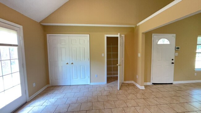 Foto del edificio - Renovated 2 Bedroom 2 Bath Home for Rent!