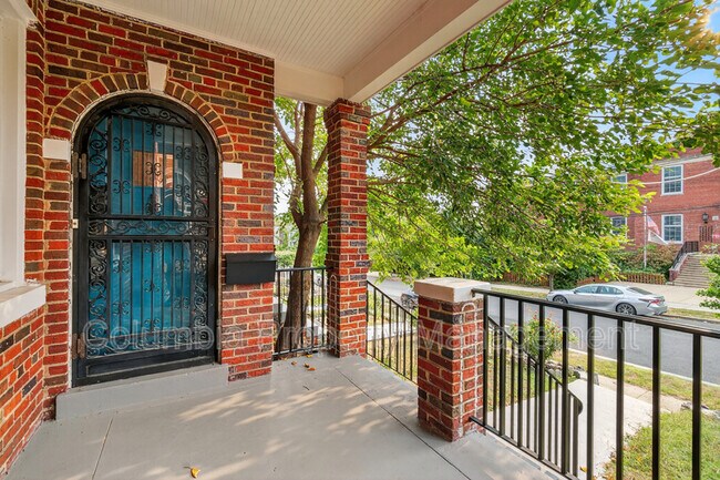 Foto del edificio - 5221 2nd St NW