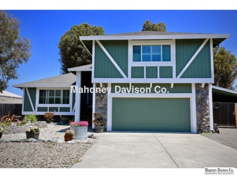 Primary Photo - 749 Adobe Rd