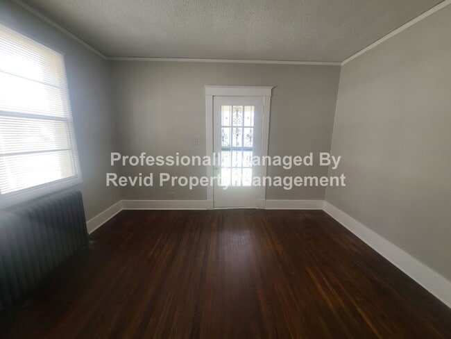 Building Photo - 791 Maury St
