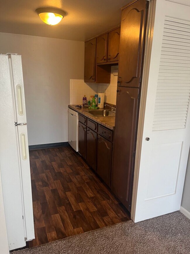 Stratford West Apartments Apartments in Wichita, KS