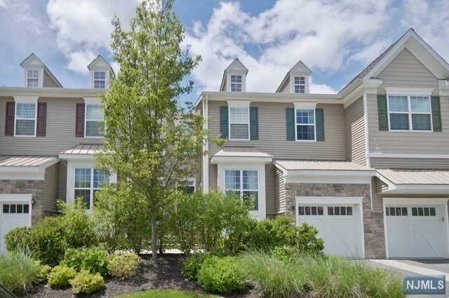 Foto del edificio - 36 Pineview Dr
