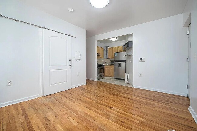Foto del edificio - 537 W 133rd St