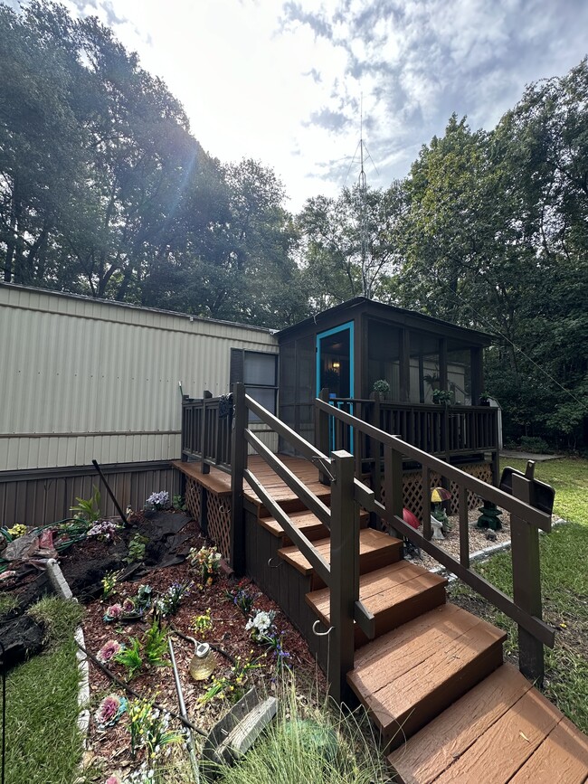 Building Photo - 50 Reeds Rd