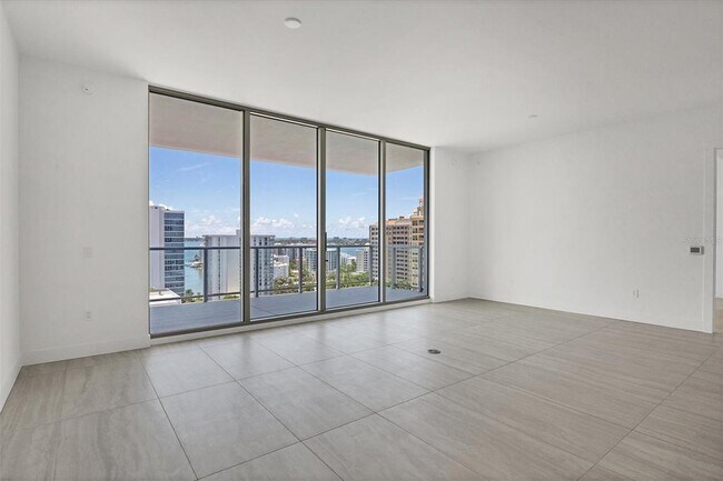 Building Photo - 301 Quay Commons Dr