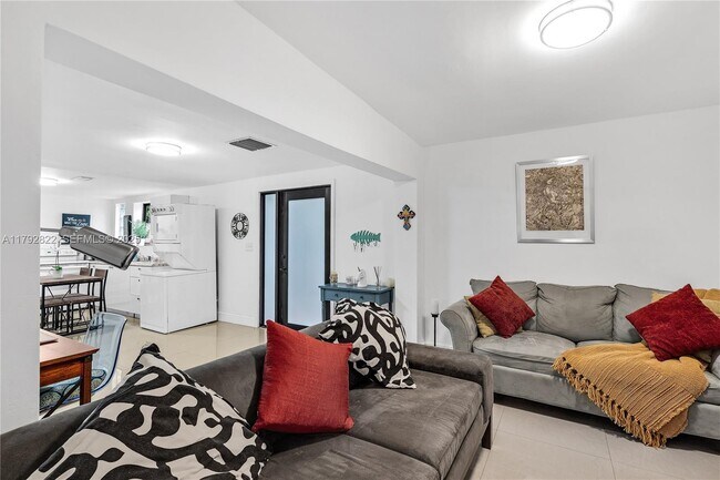 Foto del edificio - 519 NW 52nd St