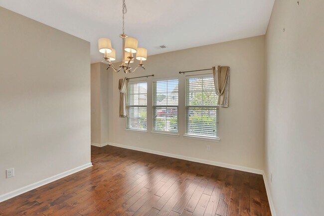 Building Photo - Charming & Spacious Home with Modern Comforts