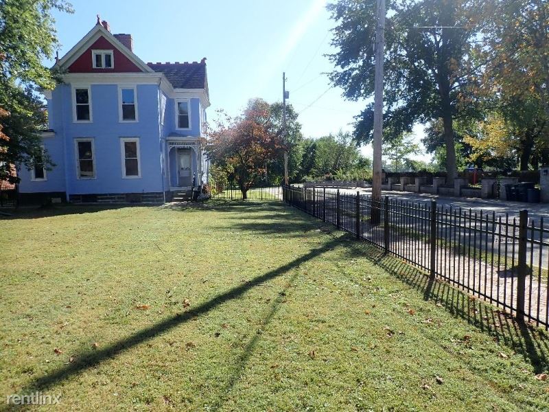 Primary Photo - 4 br, 2 bath House - 102 First Avenue