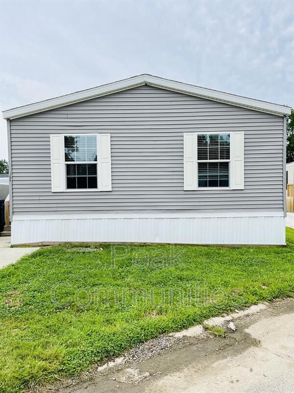 366 Shady Brook Hts, Greenwood, IN 46142 House Rental in Greenwood