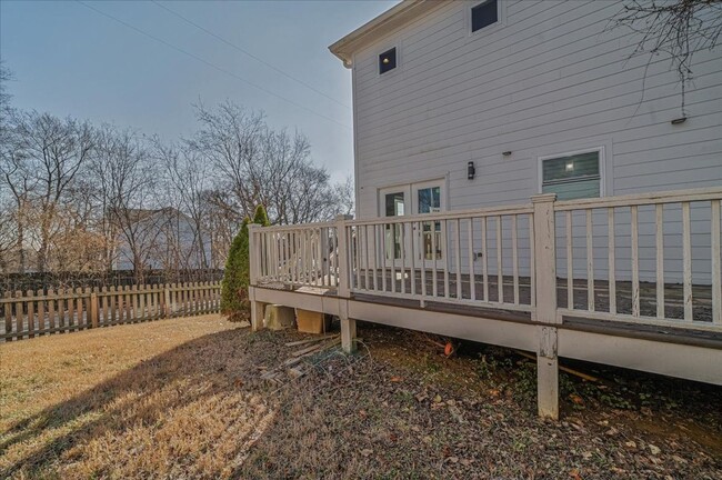Building Photo - Beautiful House in East Nashville!