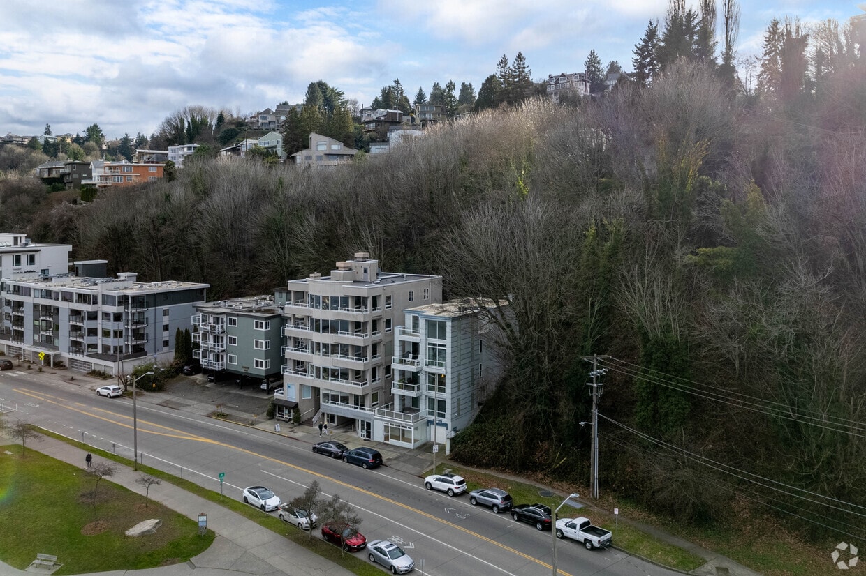 Exterior - Seacrest Place