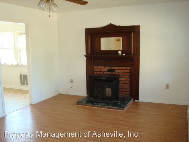 Foto del edificio - 3 br, 1.5 bath House - 43 Mount Carmel Dr