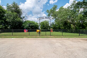 CAI12.jpg - Crossings at Irving Apartments
