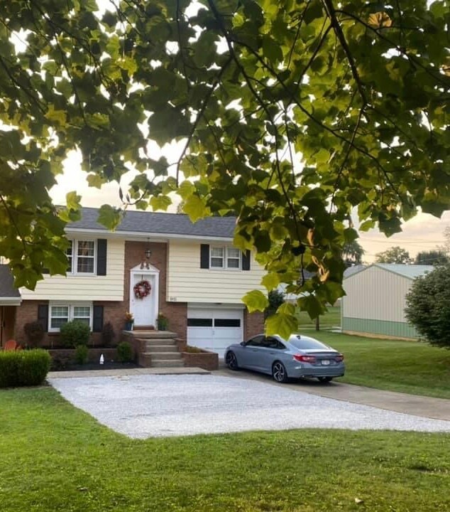 1915 Maxwell Ave, Point Pleasant, WV 25550 House Rental in Point