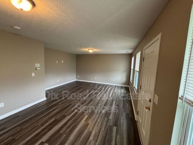 Foto del edificio - 424 W Kemper Rd