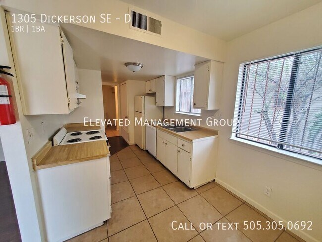 Foto del edificio - 1305 Dickerson Dr SE