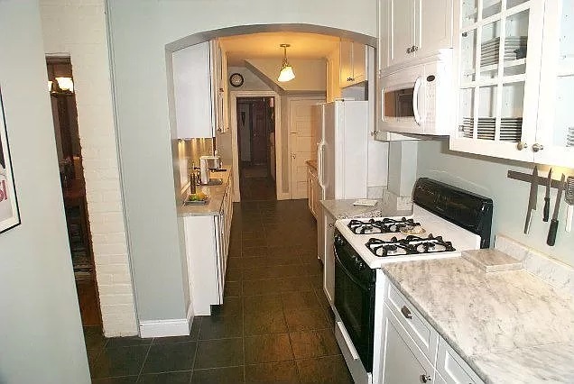 Building Photo - 1422 Parkwood Pl NW