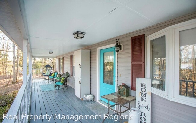 Building Photo - 3 br, 1 bath House - 4042 Novum Dr.