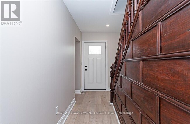 Building Photo - 1697 Concession 10 Conc